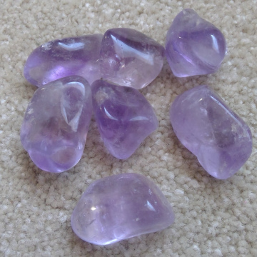 Amethyst tumbled stones (small)