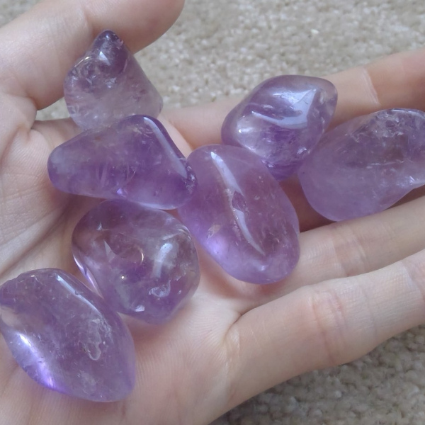 Amethyst tumbled stones (small)