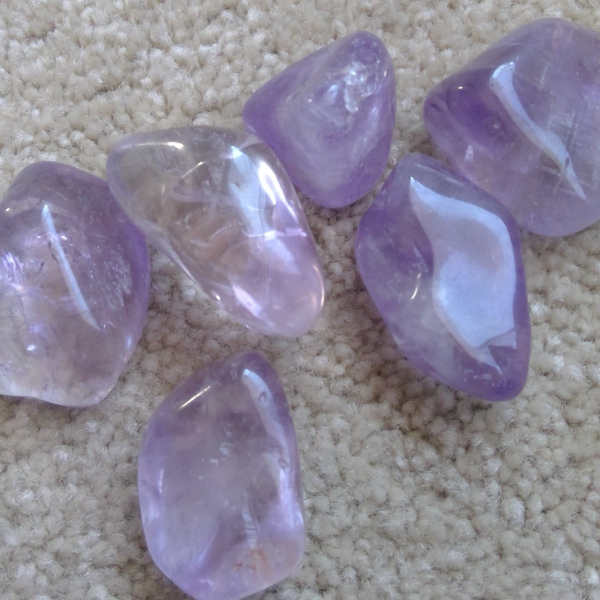 Amethyst tumbled stones (small)